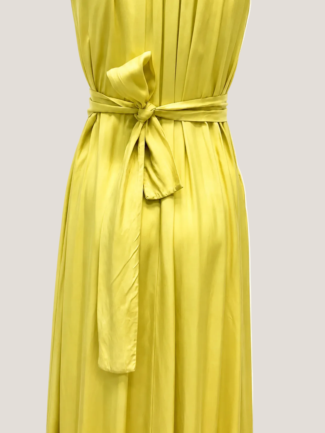 (NUDE) Gele mouwloze jurk